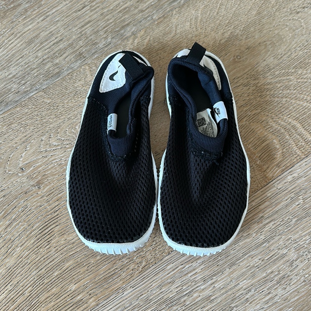 ***ALMOST NEW*** Nike water shoes